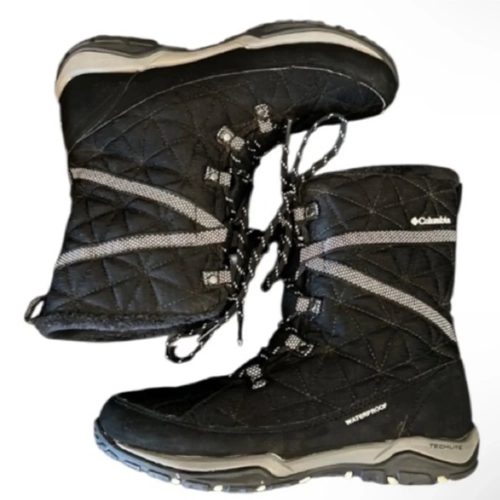 Authentic Columbia designer waterproof woman's boots Sz 8 Euro 39